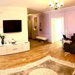 Leon Art Apartment